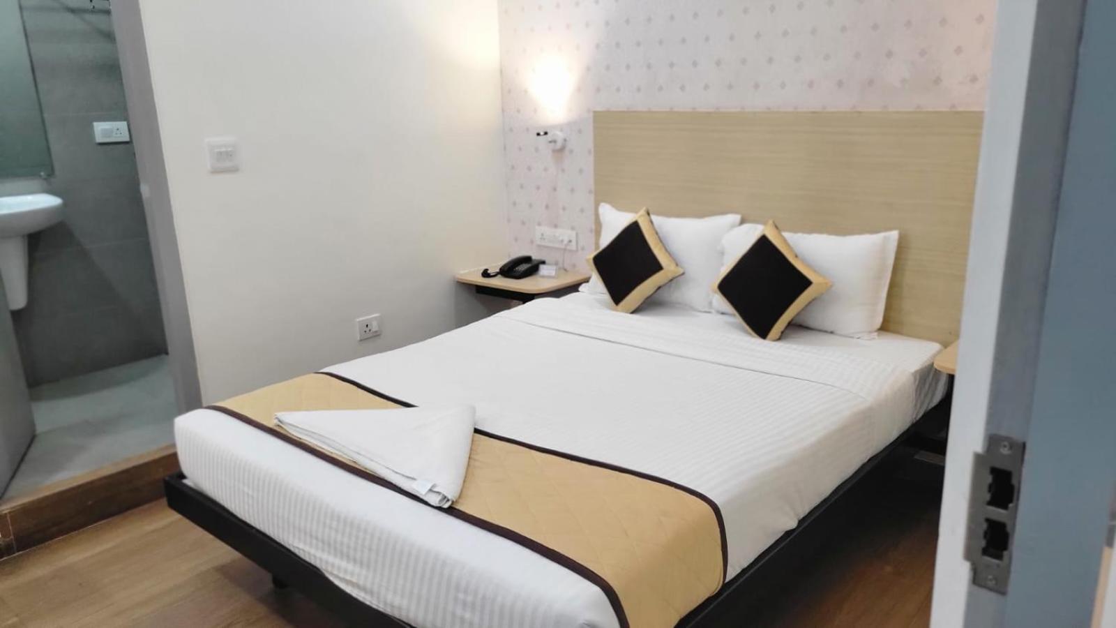 Grace Residency Chennai Airport Hotel Bagian luar foto