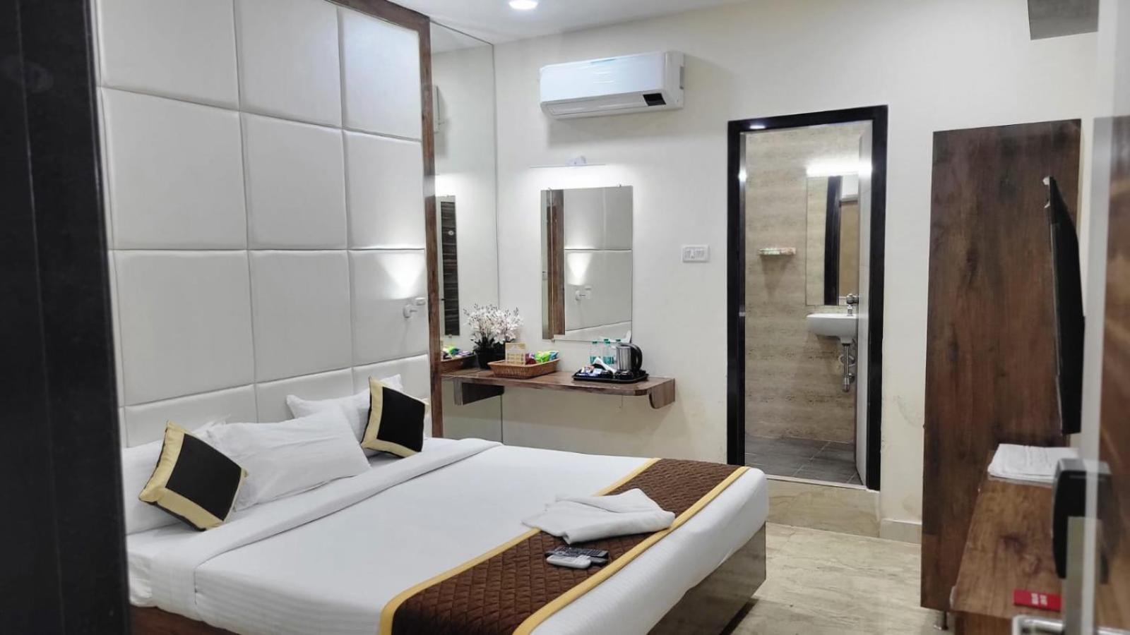 Grace Residency Chennai Airport Hotel Bagian luar foto