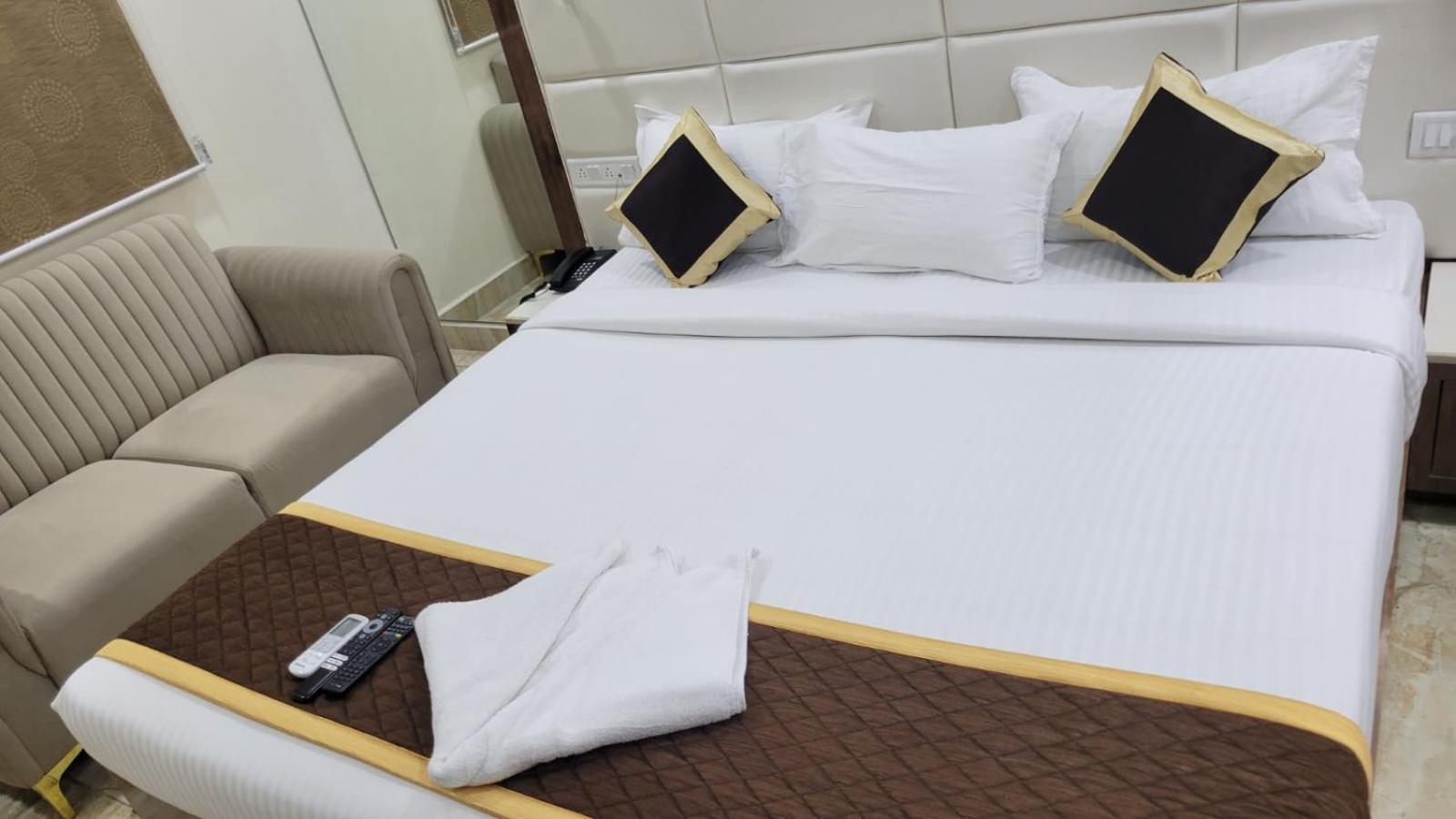 Grace Residency Chennai Airport Hotel Bagian luar foto
